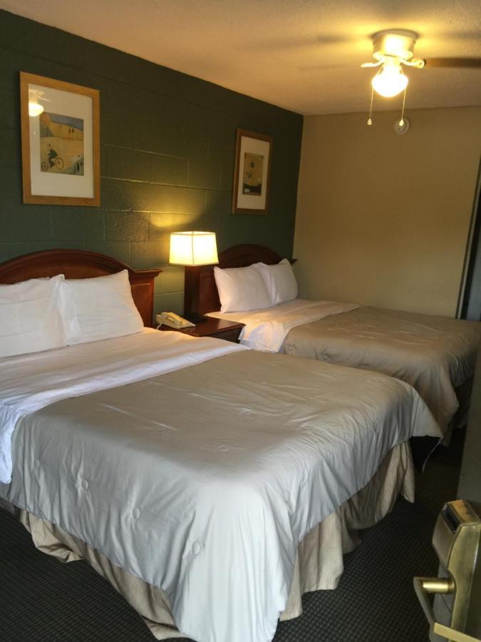 Hope Inn Lenox 외부 사진