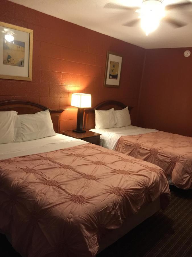 Hope Inn Lenox 외부 사진