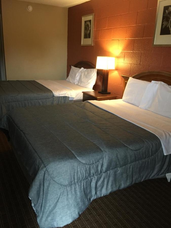 Hope Inn Lenox 외부 사진