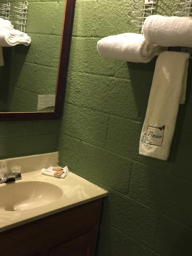 Hope Inn Lenox 외부 사진