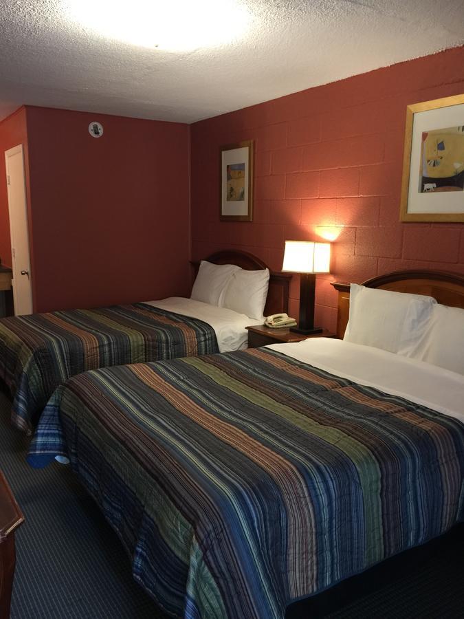 Hope Inn Lenox 외부 사진
