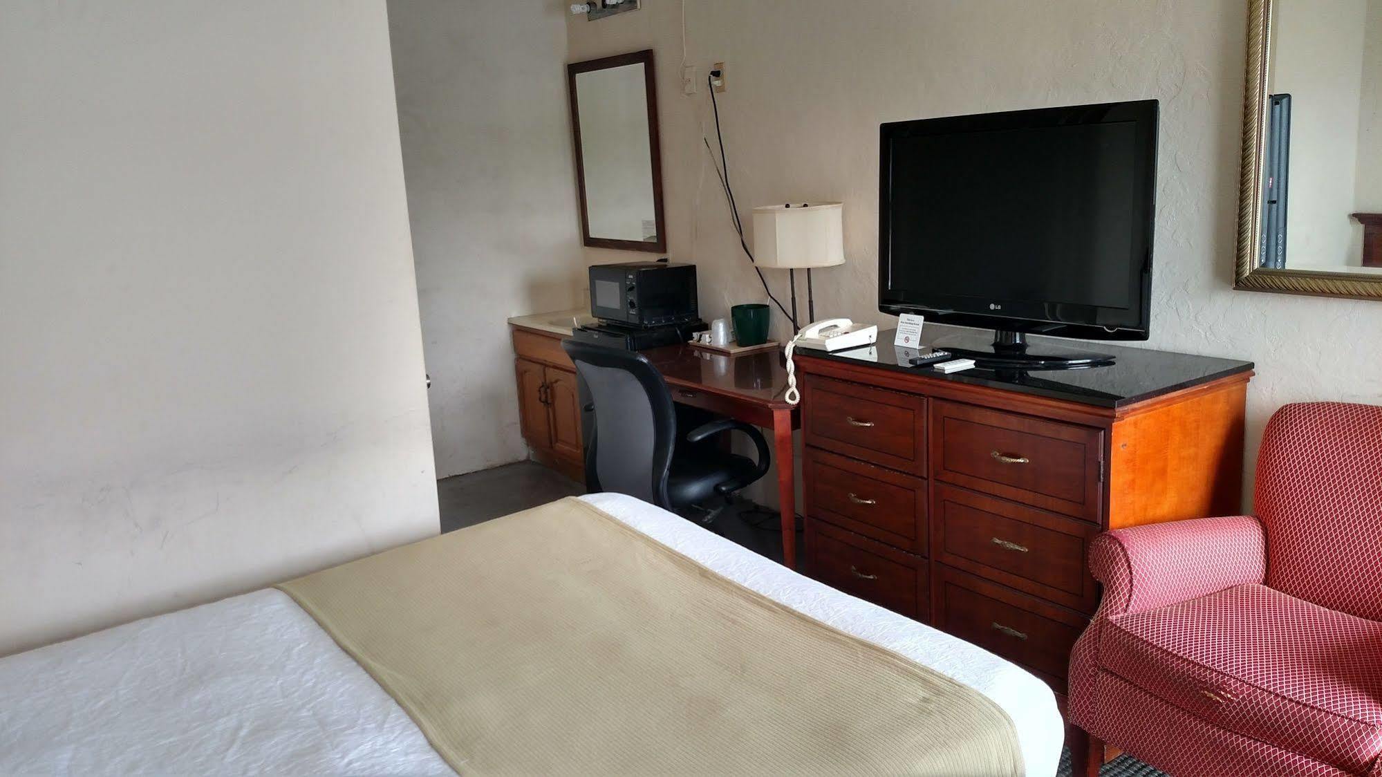 Hope Inn Lenox 외부 사진
